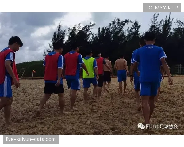 沙滩足球规则详解：比赛时间与裁判判罚标准解析